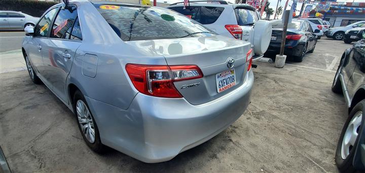 $1500 : Toyota Camry image 4