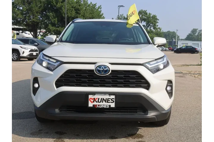 $25977 : Toyota RAV4 Hybrid 2022 AWD image 3