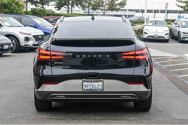 $33500 : Genesis GV60 2024 Standard 4 image 6