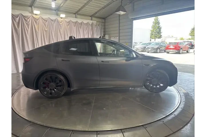 $25999 : Tesla Model Y 2022 AWD Perfo image 4