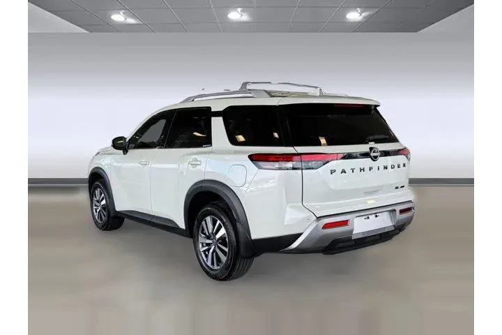 $33999 : Nissan Pathfinder 2024 AWD S image 3