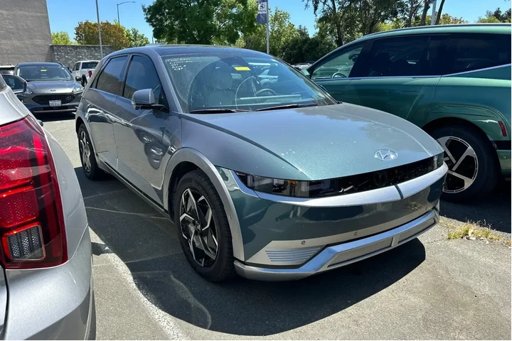 $31990 : Hyundai IONIQ 5 2024 Limited image 2