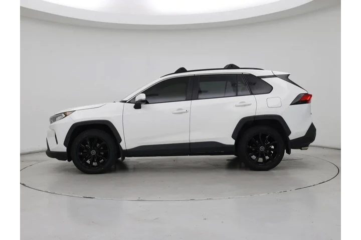 $27998 : Toyota RAV4 2020 AWD XLE Pre image 3