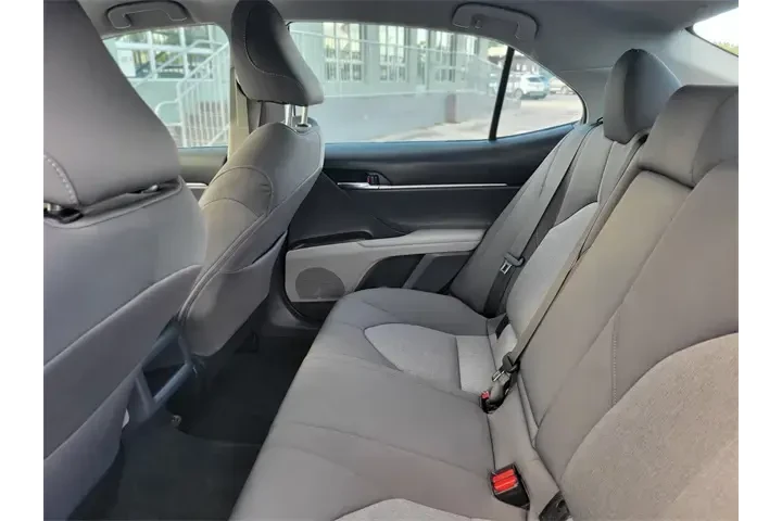 $20591 : Toyota Camry 2022 LE 4dr Sed image 9