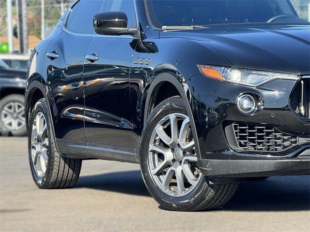 $29888 : 2018 Levante image 2