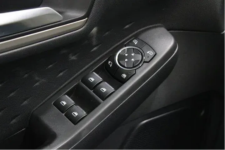 $19988 : Ford Escape 2020 AWD SEL 4dr image 4