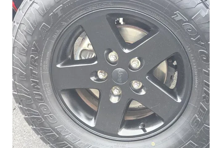 $15972 : Jeep Wrangler Unlimited 2017 image 6