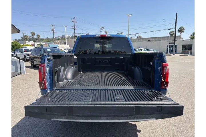 $38435 : Ford F-150 2024 4x4 XLT 4dr image 9