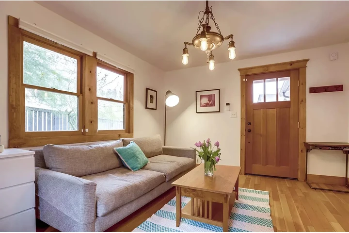 $1000 : beautiful hardwood floors home image 4