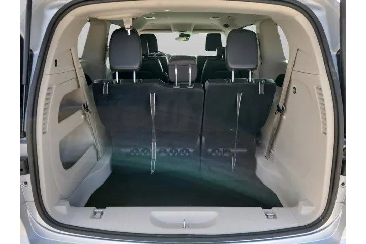 $26891 : Chrysler Pacifica 2024 Touri image 7