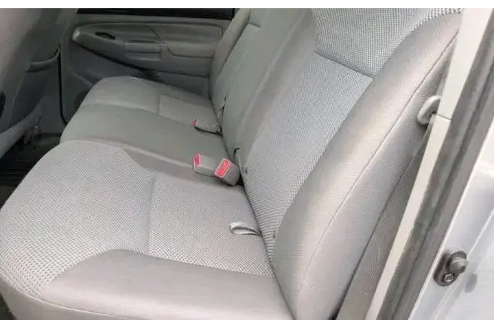 $3500 : Clean tacoma and Runs well image 4