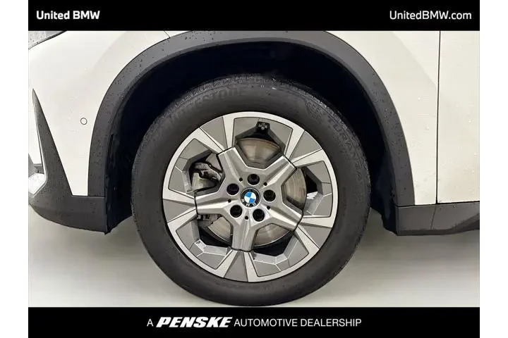 $30495 : BMW X1 2023 AWD xDrive28i 4d image 2