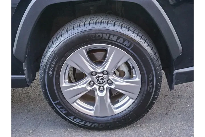 $26492 : Toyota RAV4 2023 XLE 4dr SUV image 10