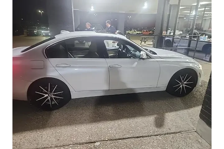 $10258 : BMW 3 Series 2017 330i 4dr S image 4