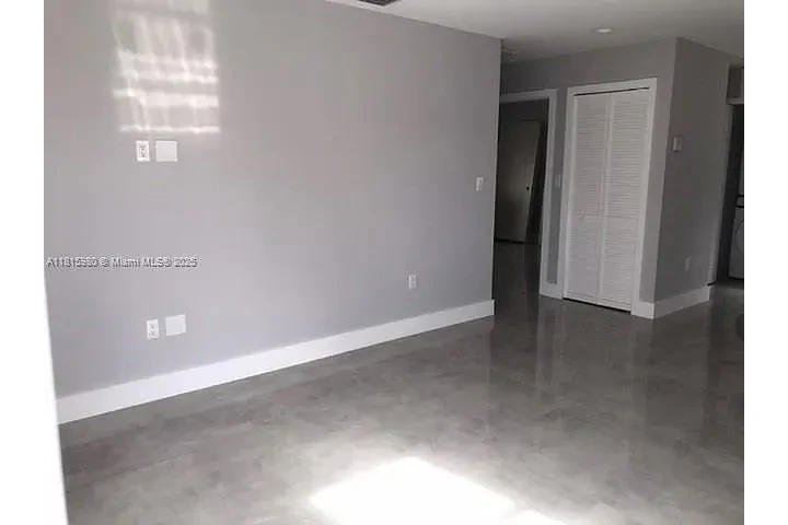 $900 : This cozy 2 bedroom, 1  ! ! image 7