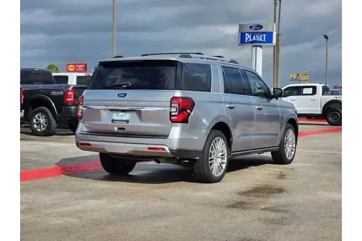 $35980 : Ford Expedition 2022 4x2 Lim image 5