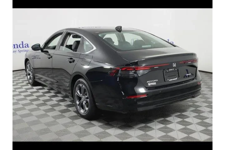 $35875 : Honda Accord Hybrid 2025 EX- image 5