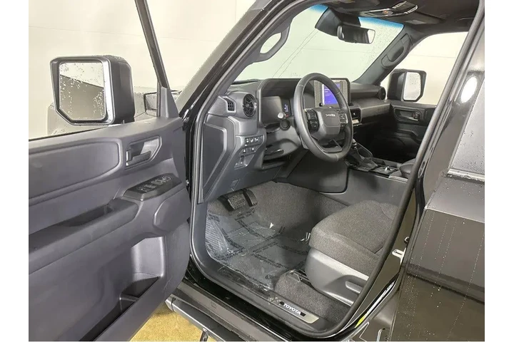 $54989 : Gold Certified2025 Land Cruis image 2