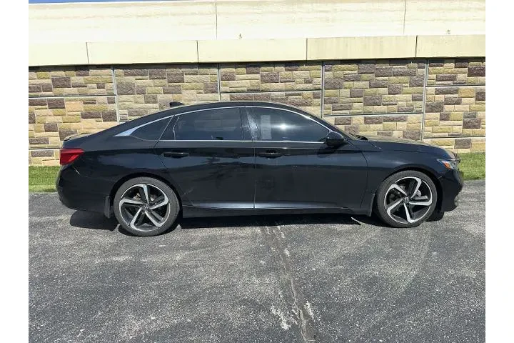 $15420 : Honda Accord 2018 Sport 4dr image 5