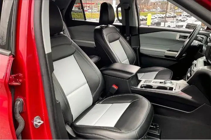 $32991 : Ford Explorer 2024 XLT 4dr S image 7