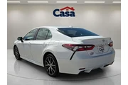 $28495 : Toyota Camry 2024 SE 4dr Sed thumbnail