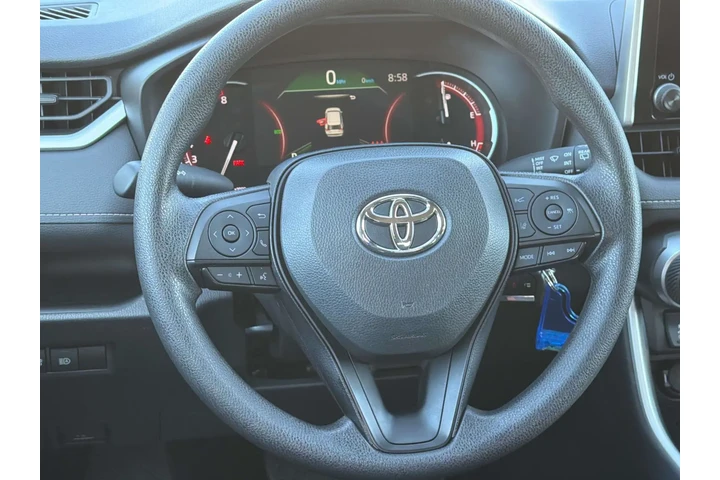 $31385 : Toyota RAV4 2025 LE 4dr SUV image 10