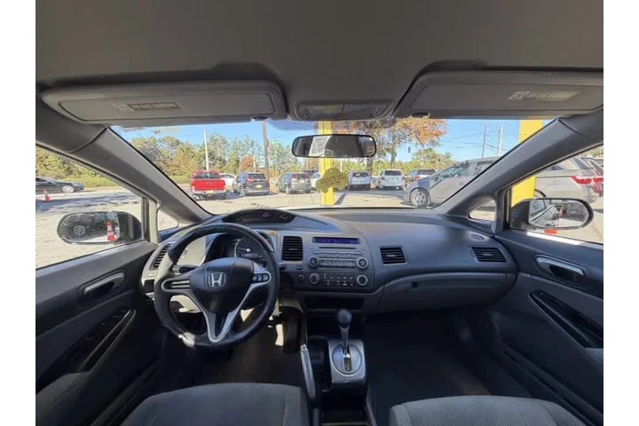 2010 Civic LX image 6