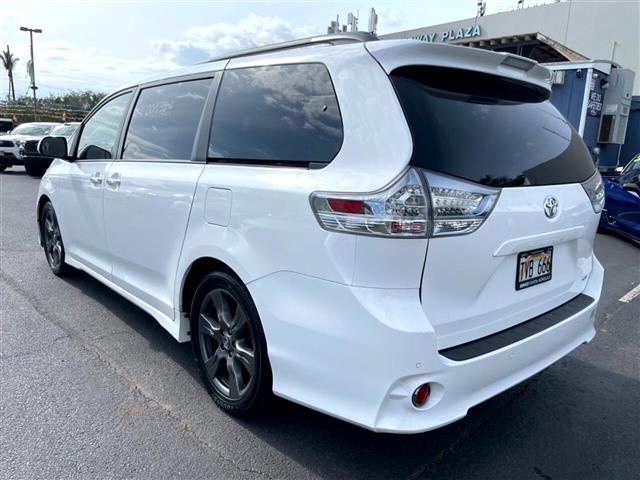 $38995 : 2019 Sienna image 3