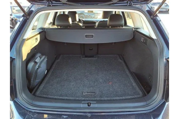 $17999 : Volkswagen Golf Alltrack 201 image 7