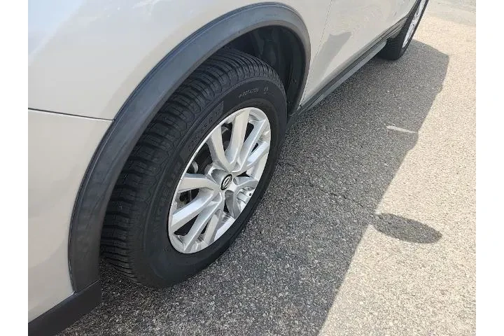 $13991 : Nissan Rogue 2017 S 4dr Cros image 8