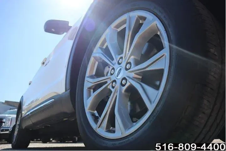 $28947 : Ford Explorer 2022 AWD XLT 4 image 9