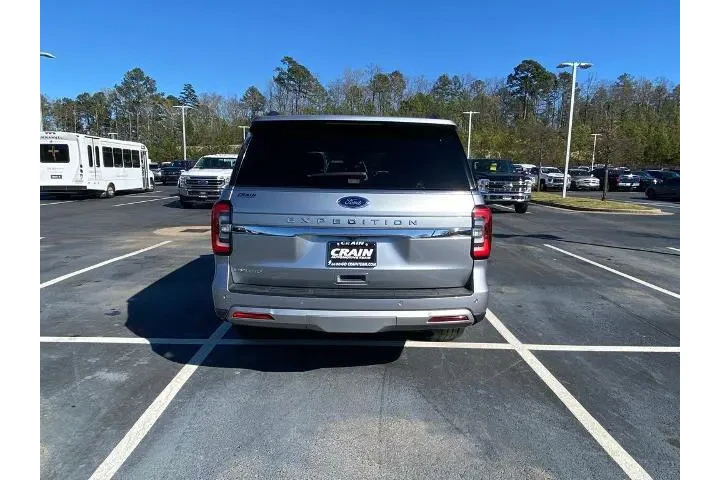 $39994 : Ford Expedition 2024 4x2 Lim image 6