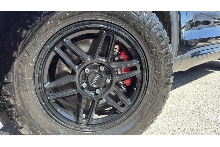 $23027 : Ford Explorer 2020 AWD ST 4d image 9