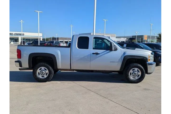 $13995 : Chevrolet Silverado 2500HD 2 image 2