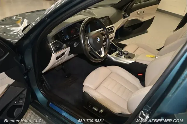$23998 : BMW 3 Series 2021 330e 4dr S image 10