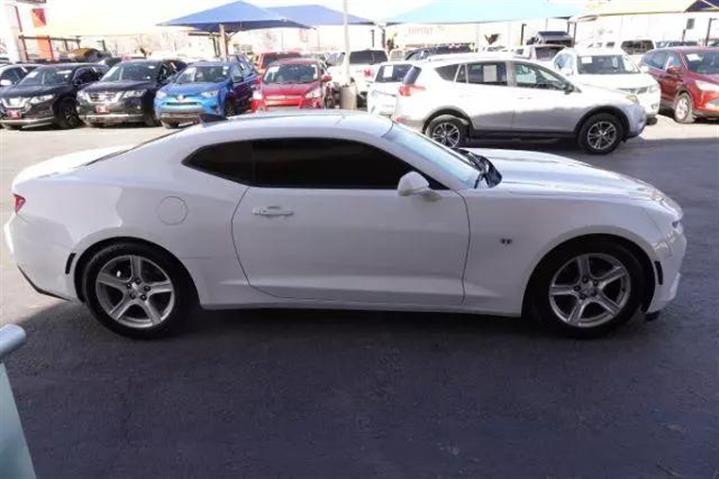 $28995 : Pre-Owned 2018 Camaro LS Coup image 5