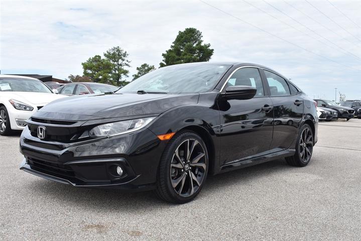 2019 Civic Sport image 1