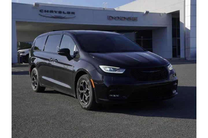 $27011 : Chrysler Pacifica Hybrid 202 image 2