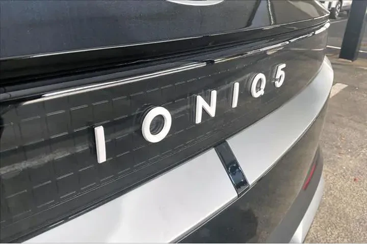 $33487 : Hyundai IONIQ 5 2025 SEL 4dr image 9