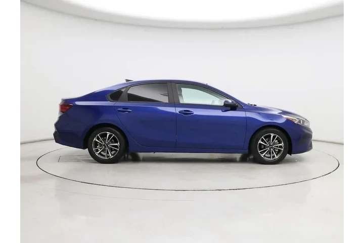 $17998 : Kia Forte 2023 LXS 4dr Sedan image 7