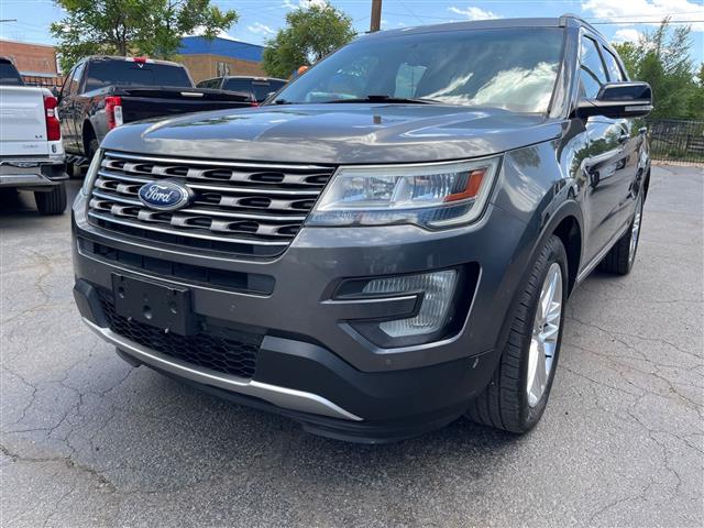 $15288 : 2016 Explorer XLT, CLEAN CARF image 4