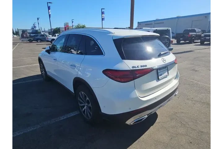 $31500 : Mercedes-Benz GLC 2024 GLC 3 image 6