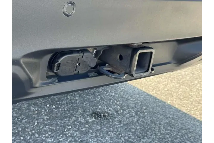 $29936 : Ford Explorer 2022 AWD XLT 4 image 8