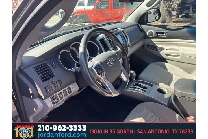 $16999 : Toyota Tacoma 2015 4x4 V6 4d image 8