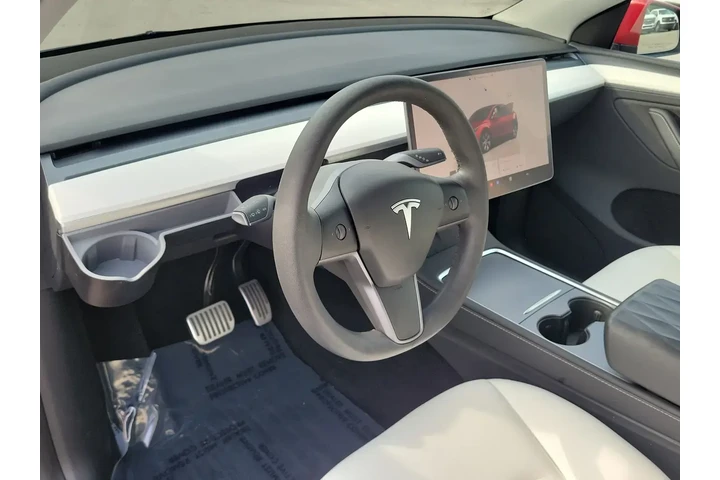 $27990 : Tesla Model Y 2023 AWD Long image 7
