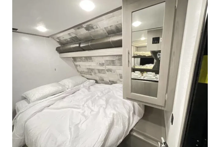 2022 Coleman DUTCHMAN 18BH image 7