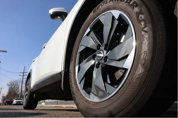 $24677 : Nissan Rogue 2024 AWD SV 4dr image 9