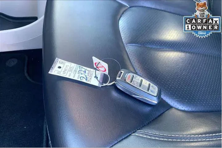 $26985 : Chrysler Pacifica 2023 Touri image 10