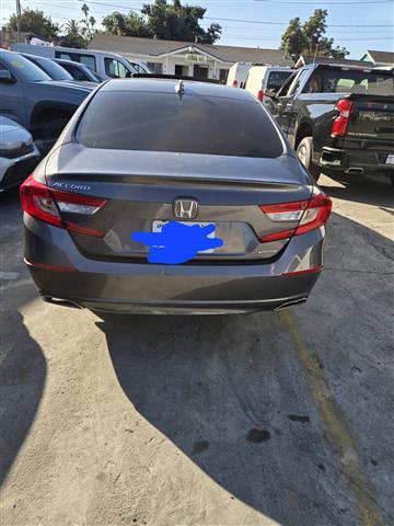 $17500 : 2018 honda Accord image 2