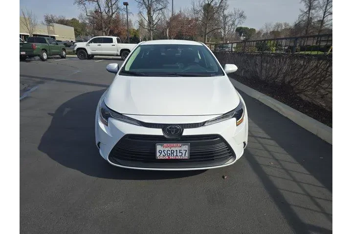 $22995 : Toyota Corolla 2025 LE 4dr S image 2
